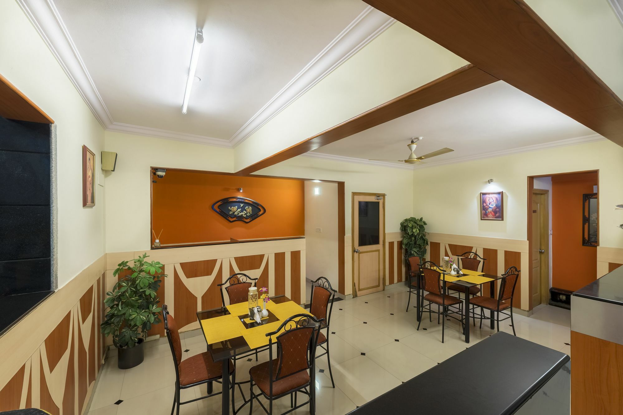 Hotel Raj Comforts -Golf View บังกาลอร์ ภายนอก รูปภาพ